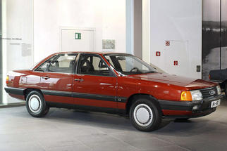  100 (C3, Typ 44,44Q, Φέισλιφτ 1988) 1988-1990