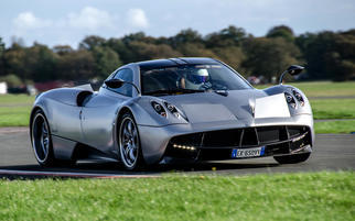  Huayra 2011-2018